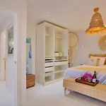 Appartamento Luxurioeser Rueckzugsort Mit Direktem Meerzugang Und Pool By Interhome *