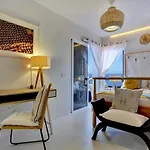 Apartment Luxurioeser Rueckzugsort Mit Direktem Meerzugang Und Pool By Interhome *