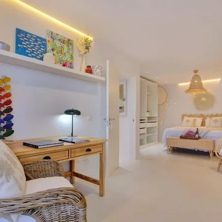 Luxurioeser Rueckzugsort Mit Direktem Meerzugang U By Interhome *