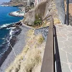 Apartman Luxurioeser Rueckzugsort Mit Direktem Meerzugang Und Pool By Interhome *