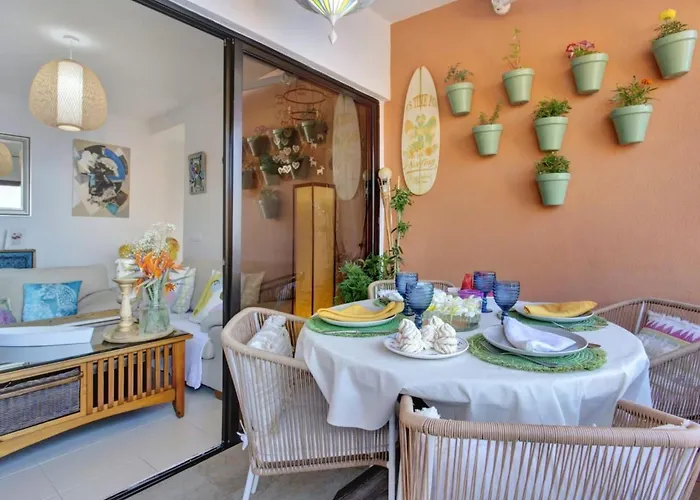 Daire Luxurioeser Rueckzugsort Mit Direktem Meerzugang Und Pool By Interhome