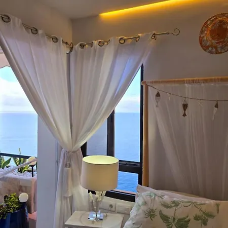 Luxurioeser Rueckzugsort Mit Direktem Meerzugang U By Interhome