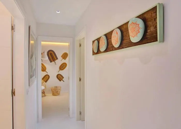 Luxurioeser Rueckzugsort Mit Direktem Meerzugang Und Pool By Interhome *