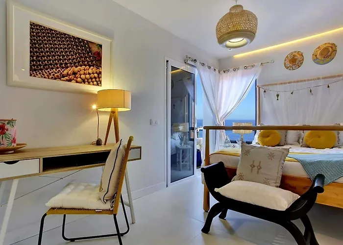 Lejlighed Luxurioeser Rueckzugsort Mit Direktem Meerzugang Und Pool By Interhome *